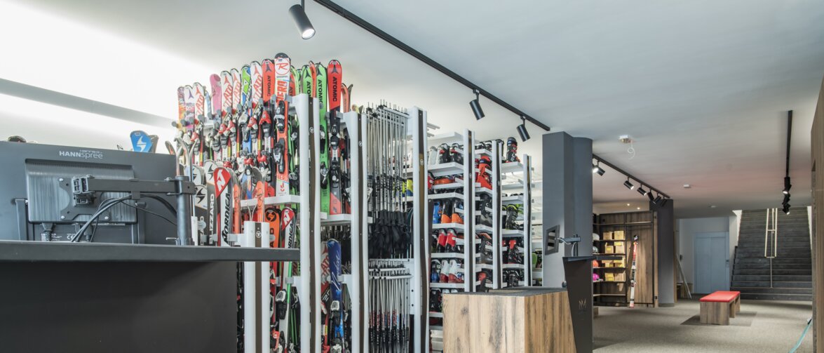 Neue Shop Beleuchtung bei Noleggio by Maestri